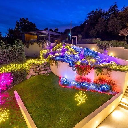 Villa Altavista - Seaview & Relax With Heated Pool & Minigolf Opatija Exterior foto