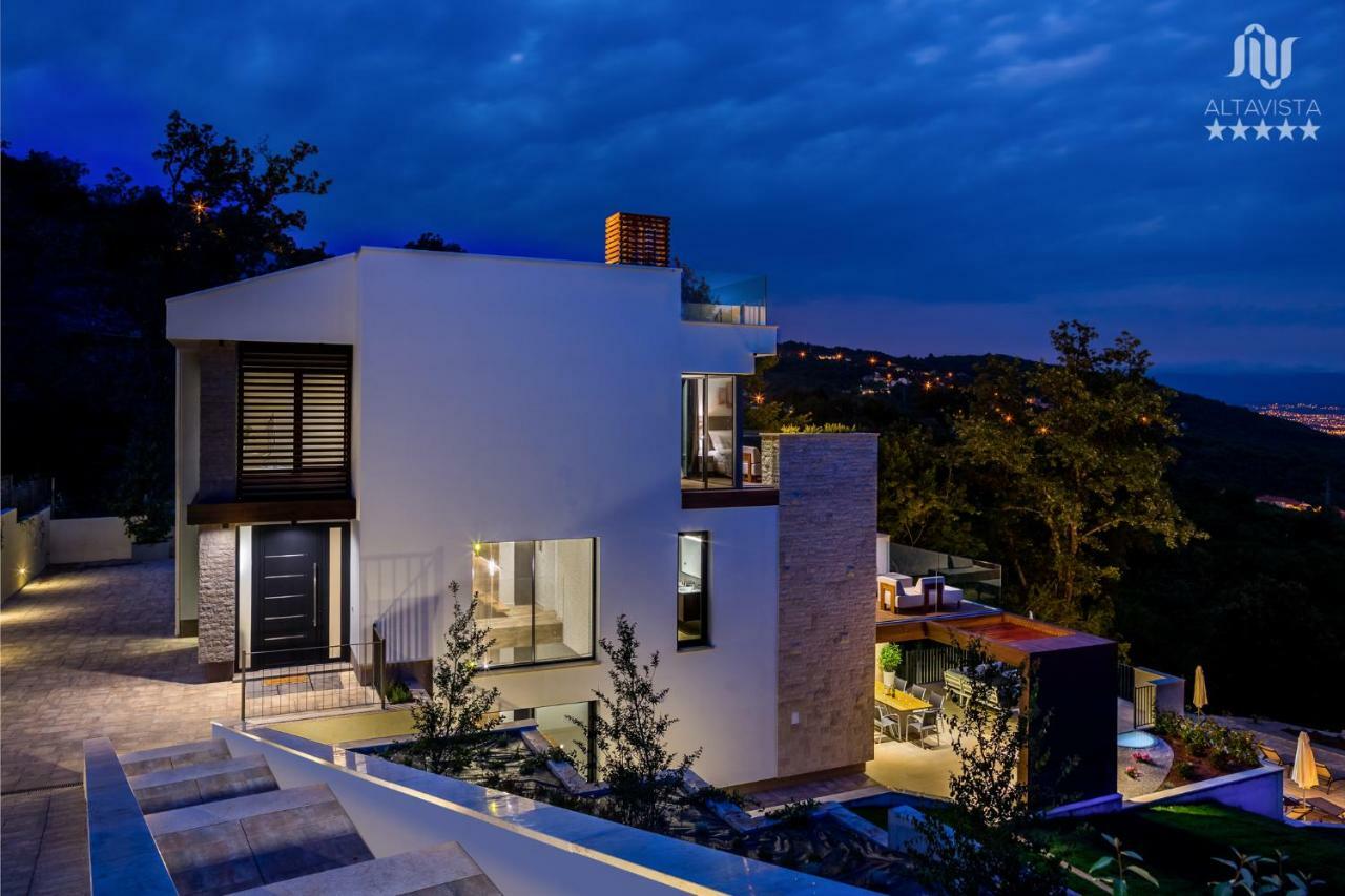 Villa Altavista - Seaview & Relax With Heated Pool & Minigolf Opatija Exterior foto