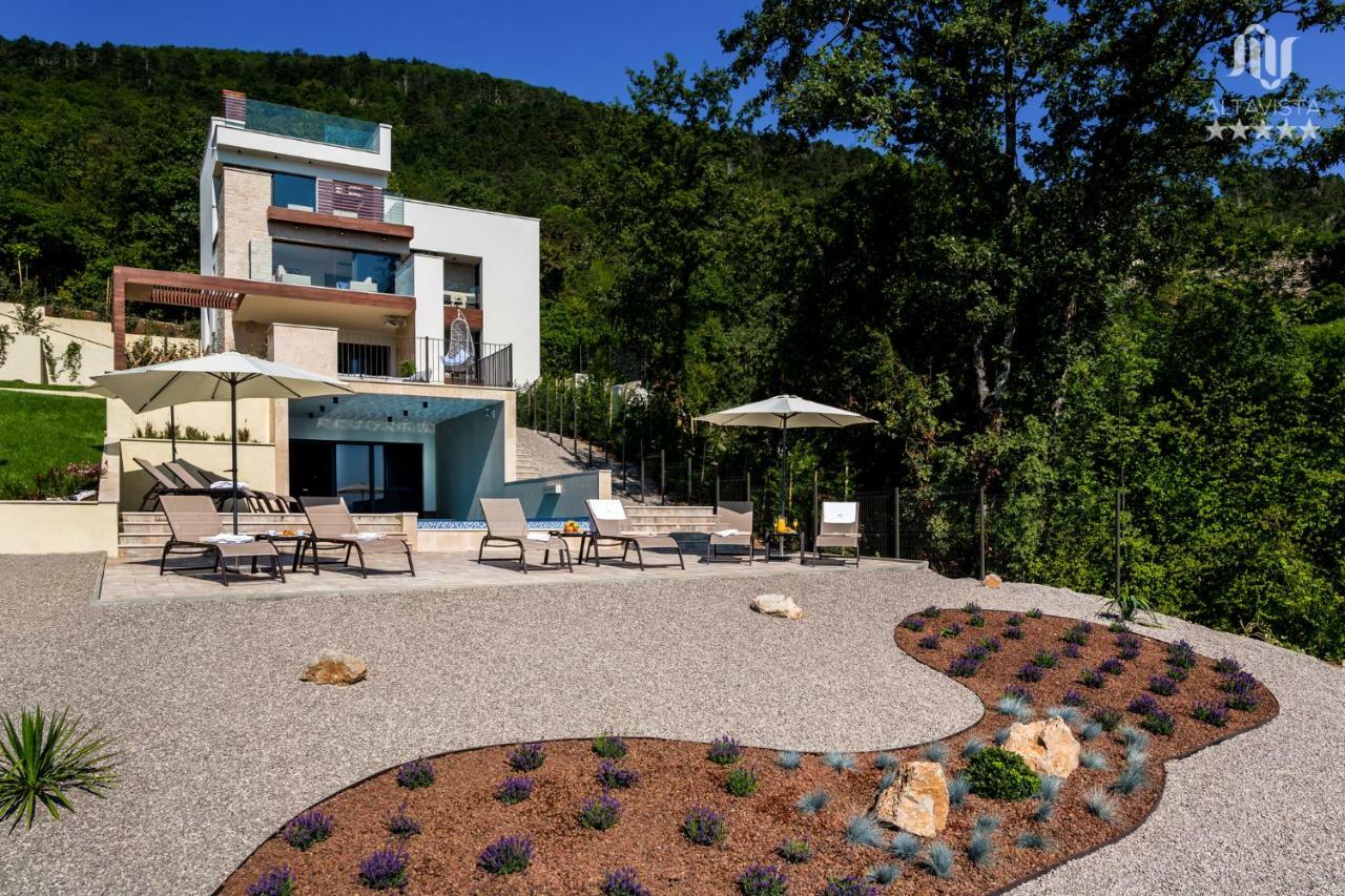 Villa Altavista - Seaview & Relax With Heated Pool & Minigolf Opatija Exterior foto
